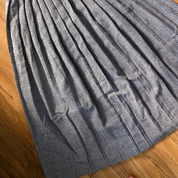 VINTAGE french long plaid pleated skirt midi 💼🎀 Academia Aesthetic - Picture 9 of 11